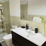 Moderno Com Jardim Av. Da Liberdade 公寓