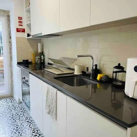 Moderno Com Jardim Av. Da Liberdade *