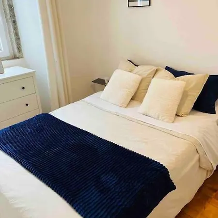 Moderno Com Jardim Av. Da Liberdade *