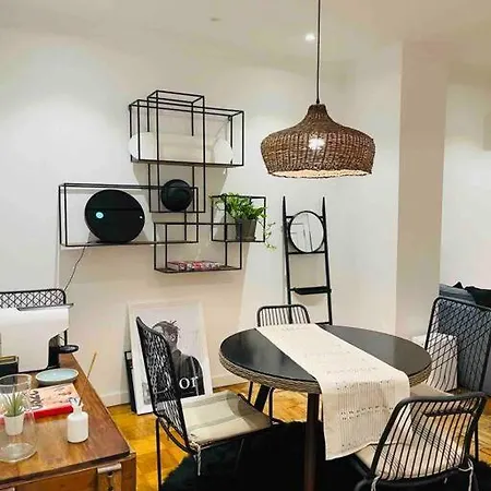アパート Moderno Com Jardim Av. Da Liberdade リスボン