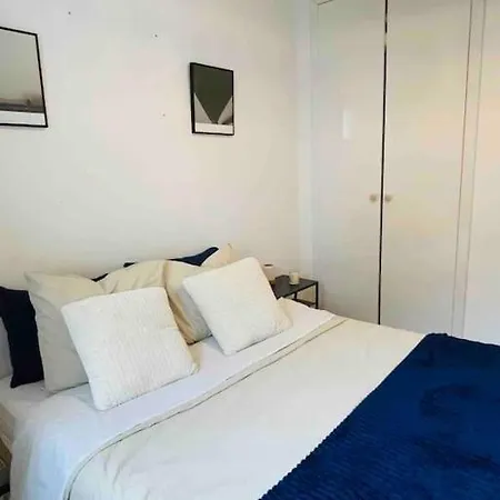 Moderno Com Jardim Av. Da Liberdade Appartement